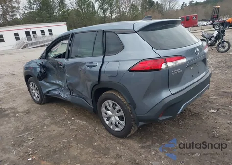 2022 Toyota Corolla Cross L z USA, uszkodzony, nr VIN 7MUAAABG2NV040334